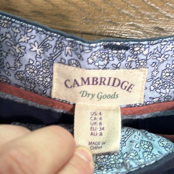 Cambridge Dry Goods shorts size 4 - Picture 2 of 7